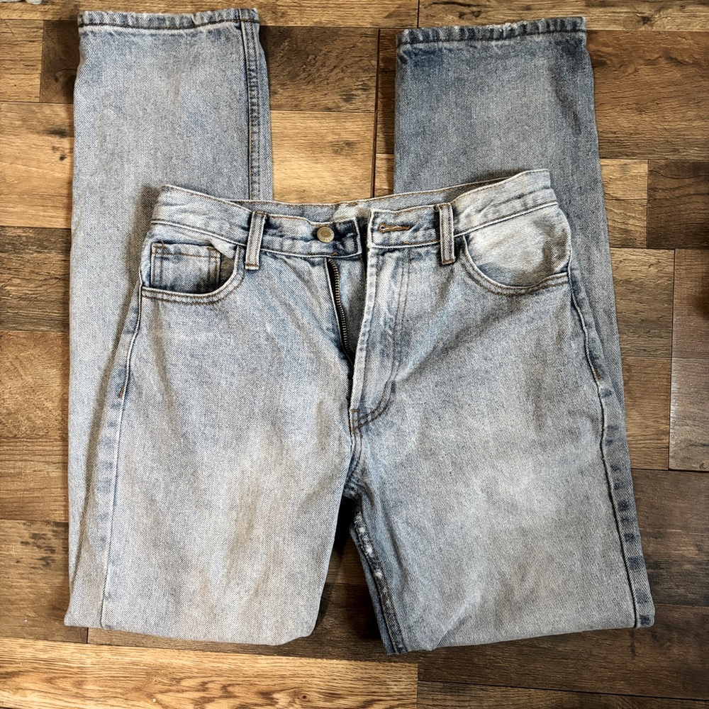 Brandy Melville Light Wash Boyfriend Jeans